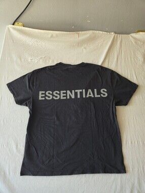 Fear of God Essentials Black T-Shirt Medium